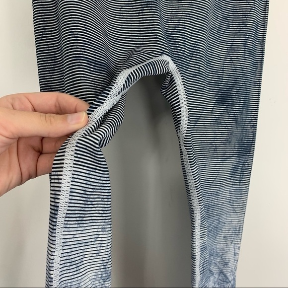 Lululemon Ebb To Train Tight Luna White Black Wash Leggings Size 2 - Picture 5 of 12